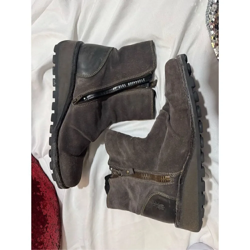 Fly london MON944FLY Desert Boot grey suede size 41 women's 10.5